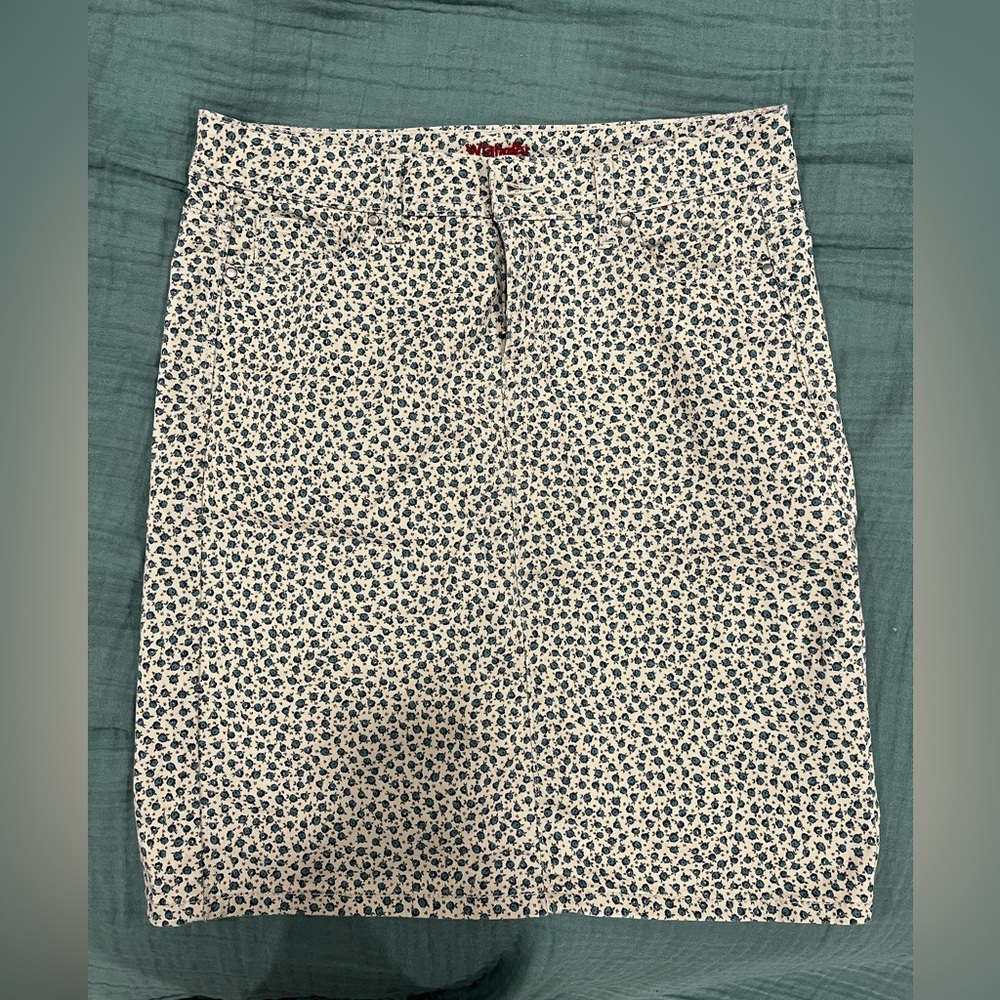WRANGLER Women’s Denim Blue Floral Skirt